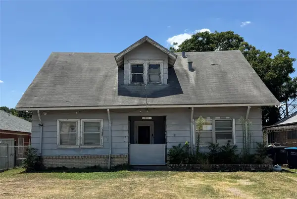 1229 Gould Avenue, Fort Worth, TX 76164