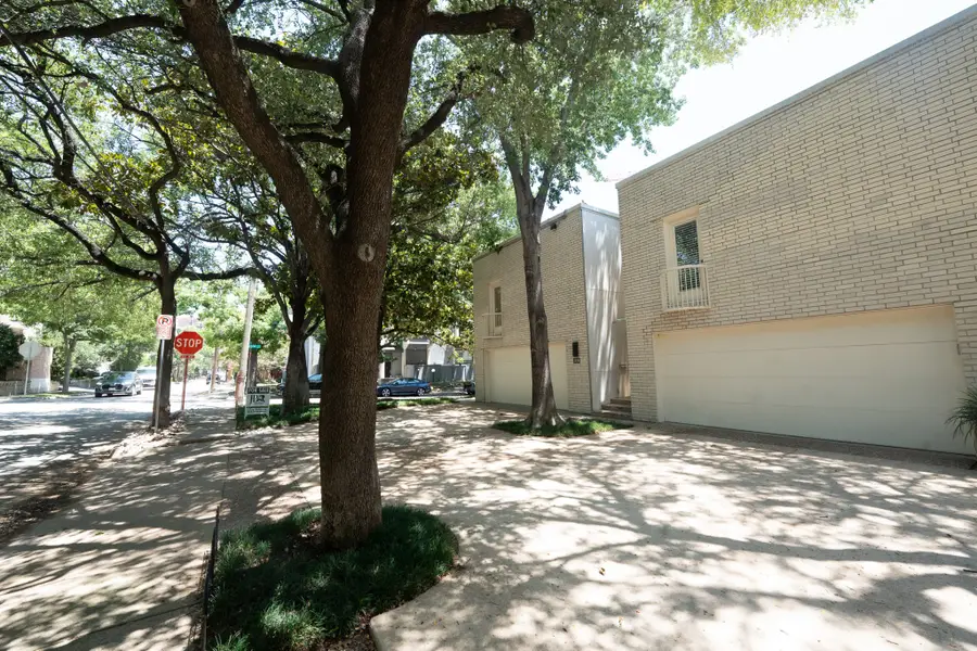 2818 Welborn Drive #9, Dallas, TX 75219 - #3