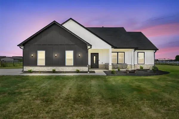 6020 Huckleberry Lane, Joshua, TX 76058