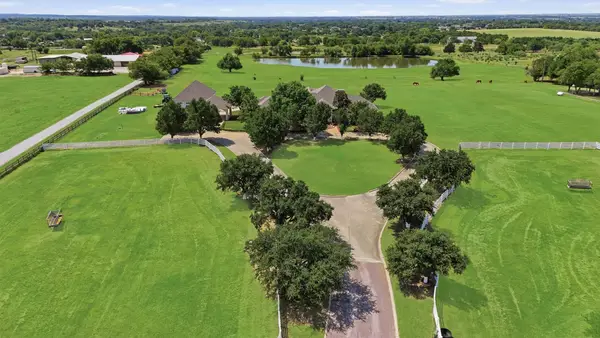 3112 Harris Street, Gainesville, TX 76240