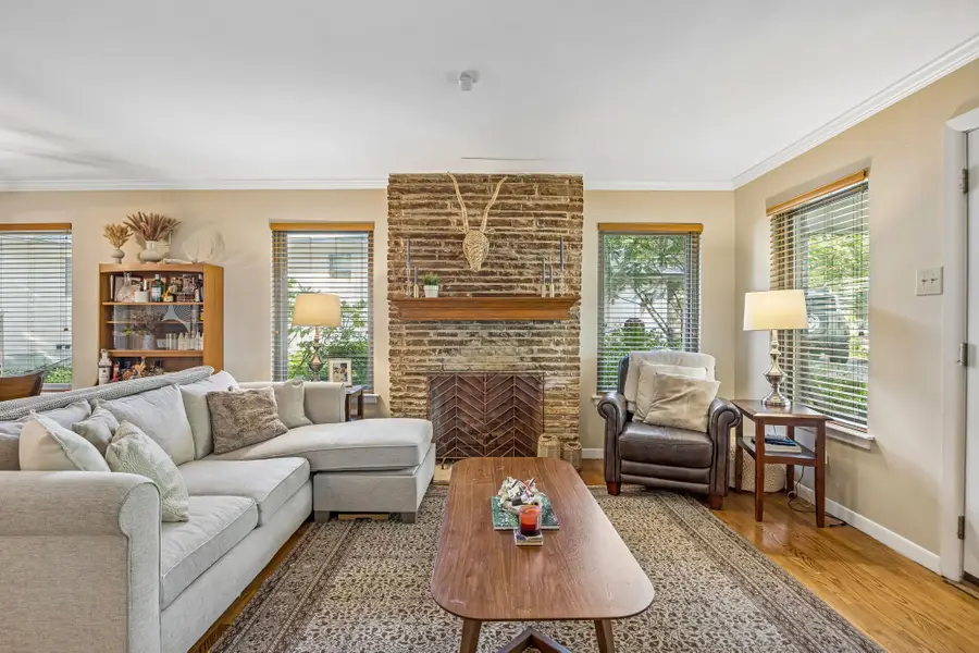 809 Brookhurst Drive, Dallas, TX 75218 - #3