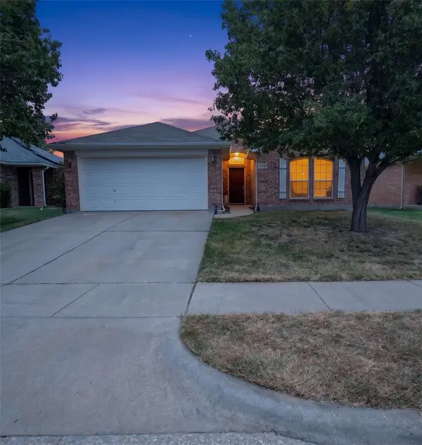 9612 Linton Drive, Fort Worth, TX 76108