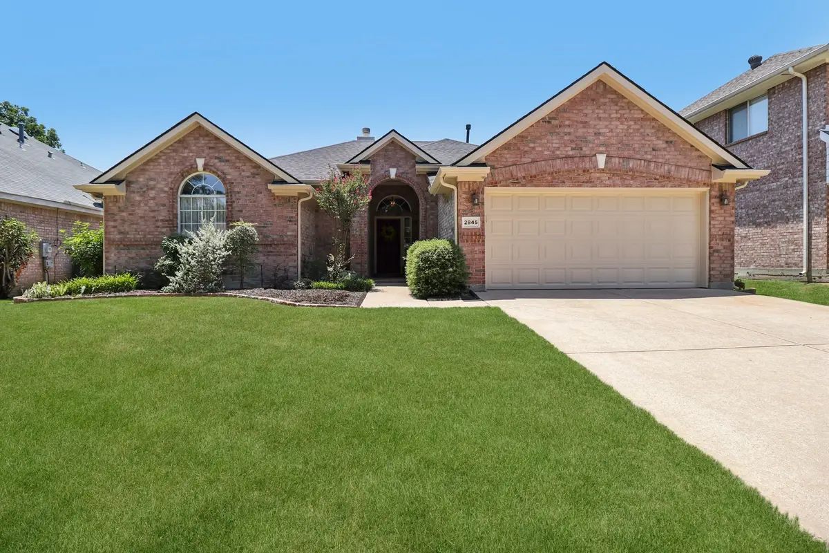 2845 Birmingham Drive, Grand Prairie, TX 75052 - #1