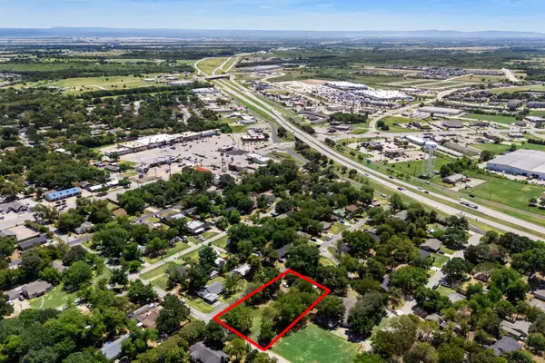 1700 S Clay Street, Kaufman, TX 75142