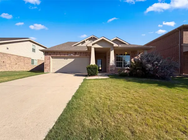 1411 Niagara Falls Court, Arlington, TX 76002