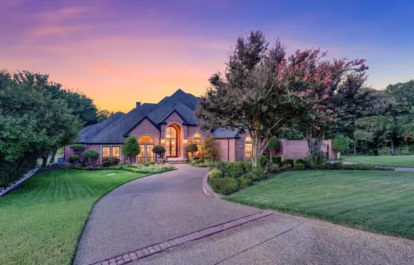3742 Green Hollow Drive, Grand Prairie, TX 75052