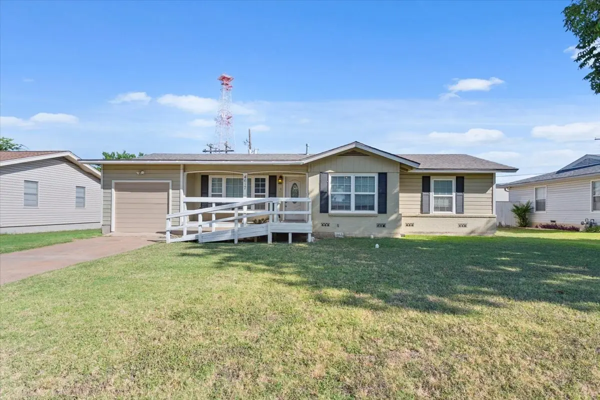 4617 Colonial Avenue, Waco, TX 76710 - #1