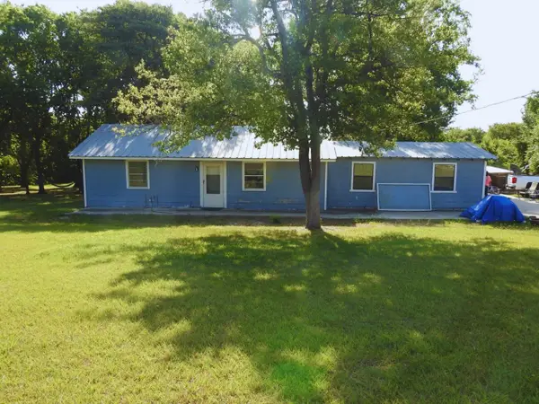 7961 Telegraph Road, Quinlan, TX 75474