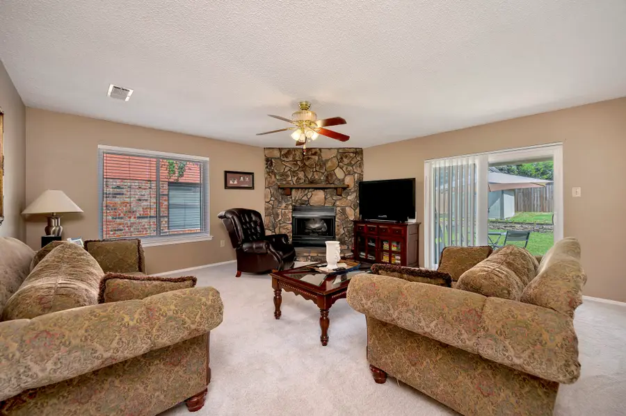 6453 Starnes Road, Watauga, TX 76148 - #2
