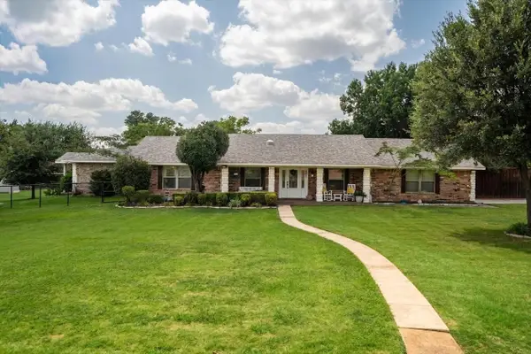 301 Meadow Knoll Drive, Double Oak, TX 75077