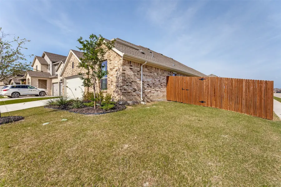5933 Lovills Creek Street, Fort Worth, TX 76179 - #2