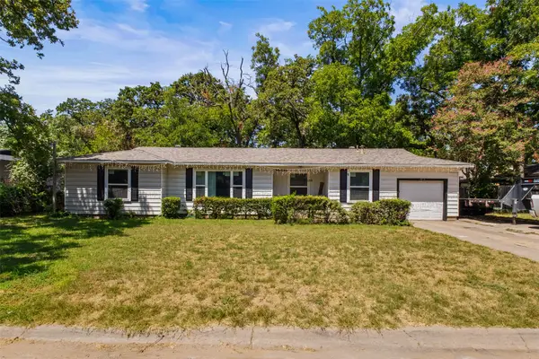 1859 Oakwood Street, Haltom City, TX 76117