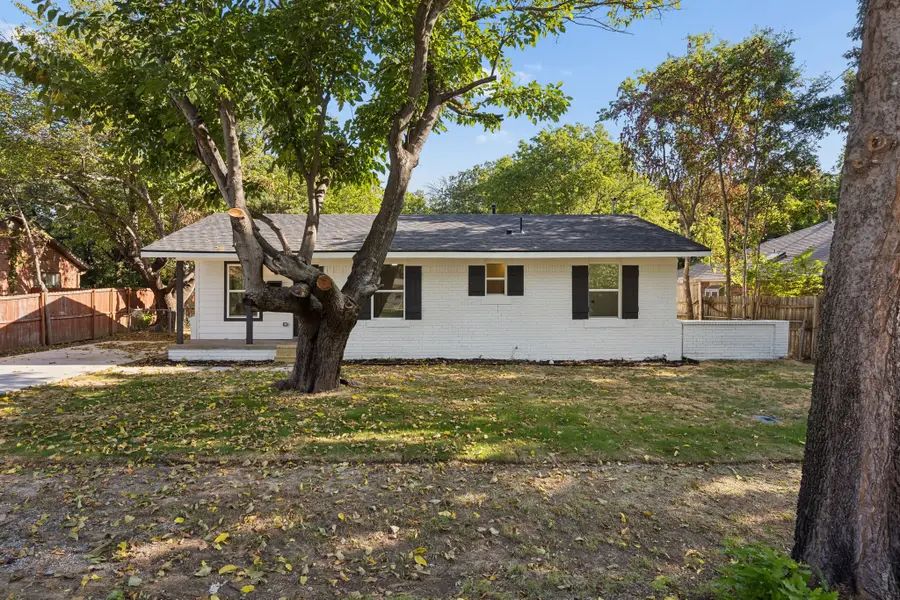 238 Oakwood Circle, Shady Shores, TX 76208 - #2