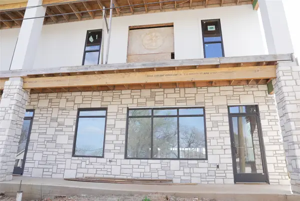 299 W Oak Street, Mansfield, TX 76063