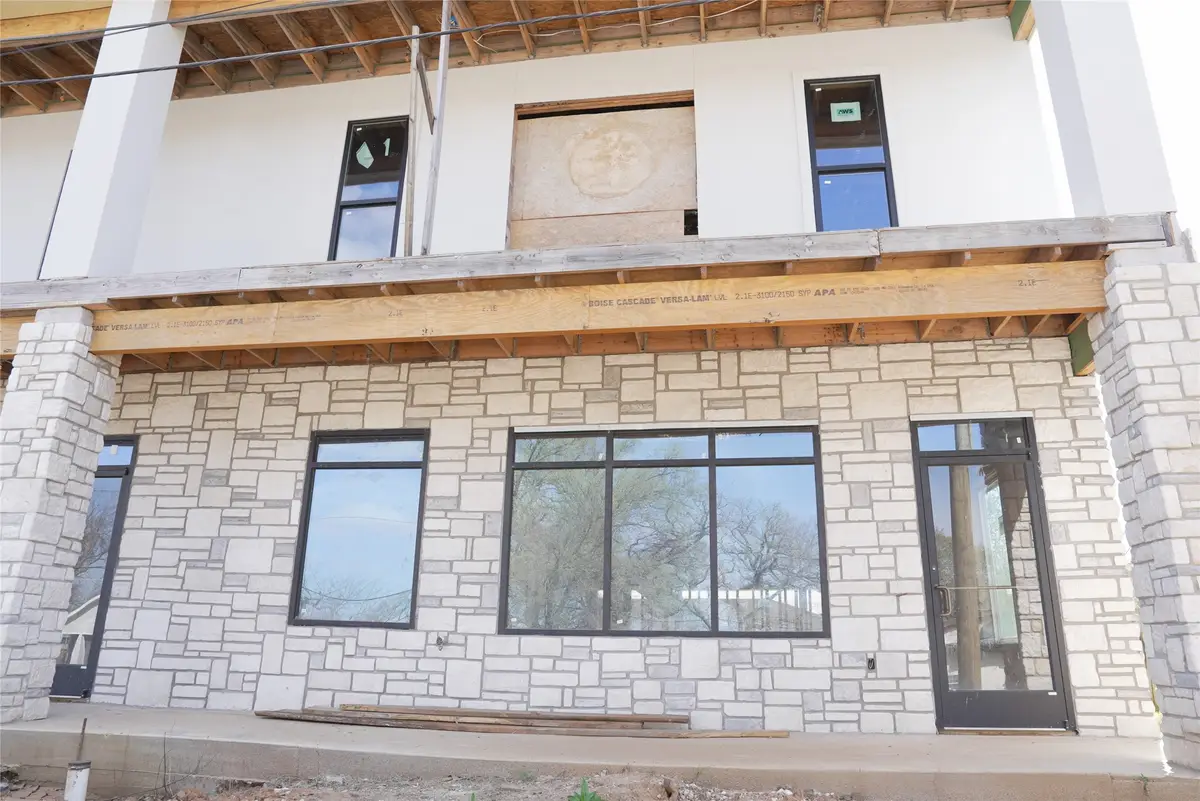 301 W Oak Street, Mansfield, TX 76063 - #1