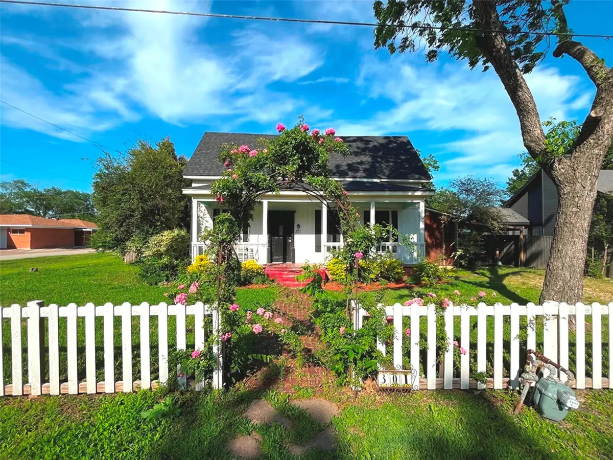 301 S Main Street, Crandall, TX 75114 - #1