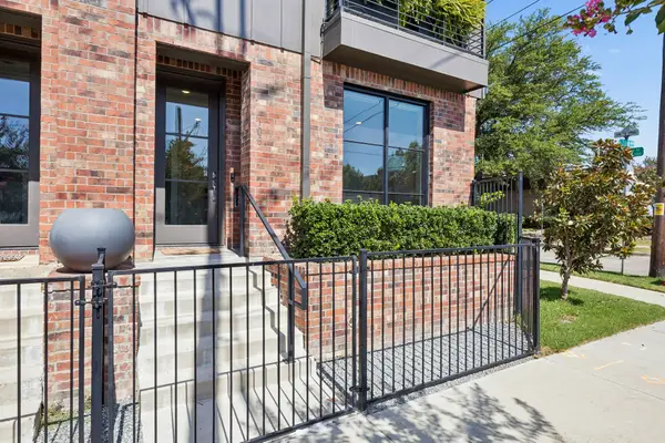 737 N Zang Boulevard #103, Dallas, TX 75208