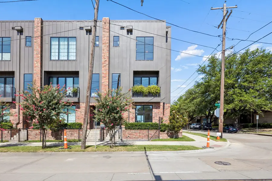 737 N Zang Boulevard #103, Dallas, TX 75208 - #3