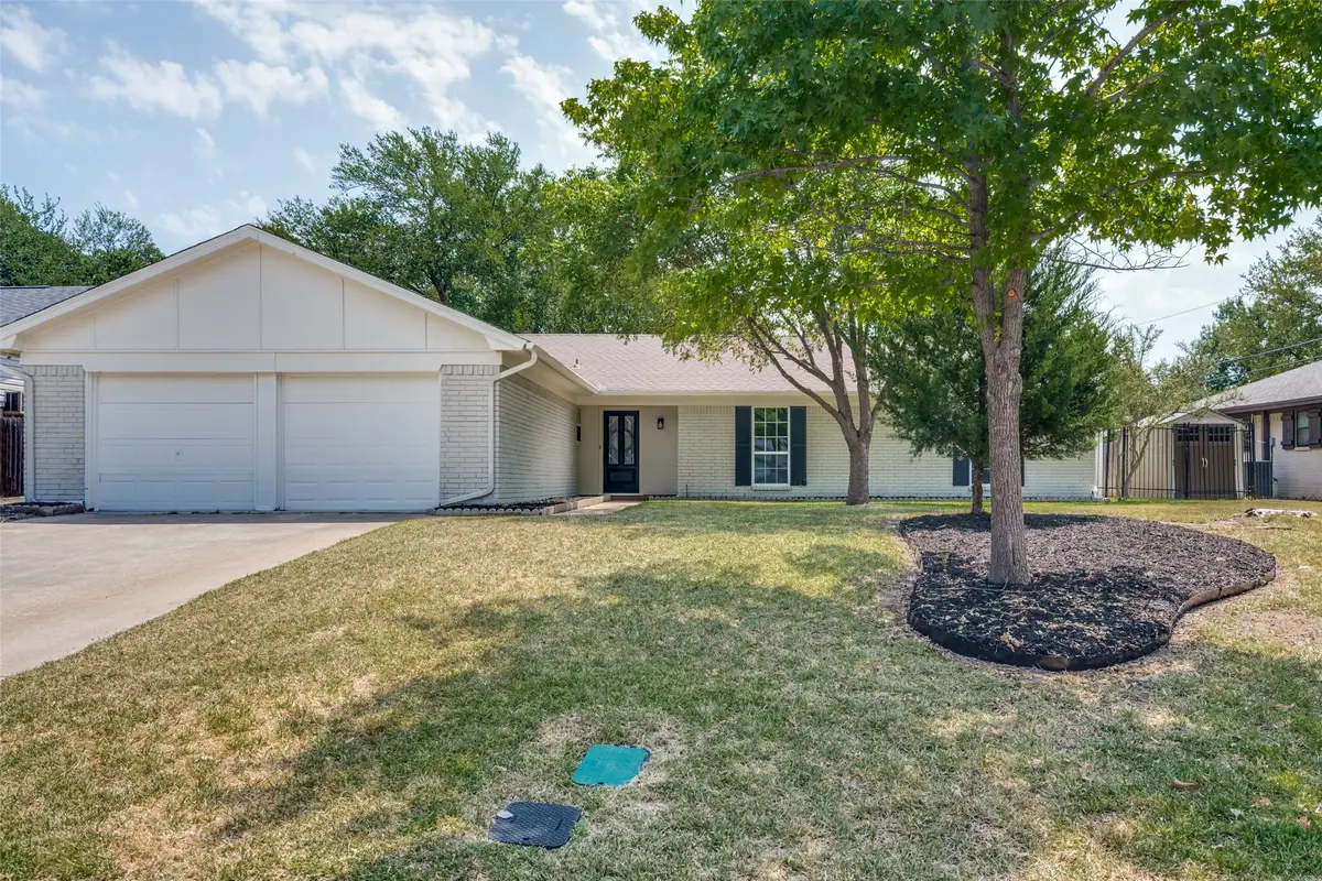 2904 Steve Drive, Hurst, TX 76054 - #1