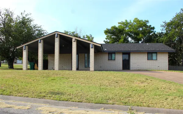 425 Edwards Drive, Dublin, TX 76446