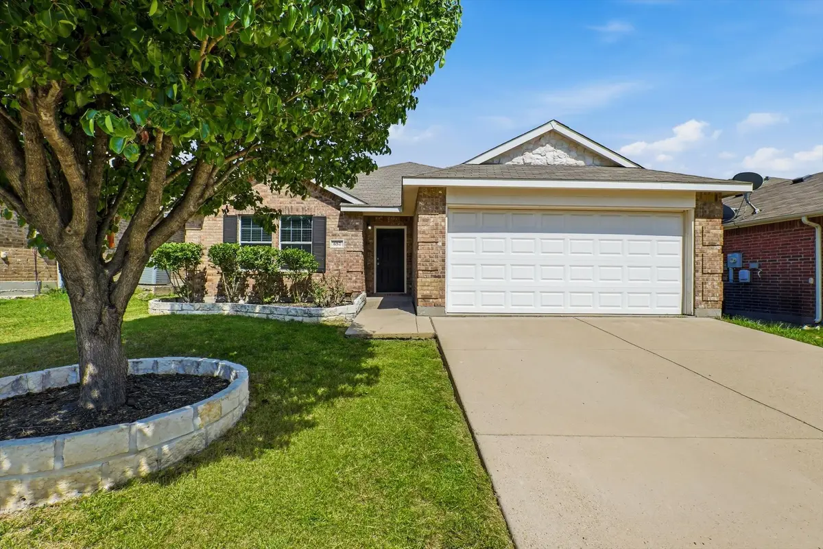 652 Lincoln Avenue, Lavon, TX 75166 - #1