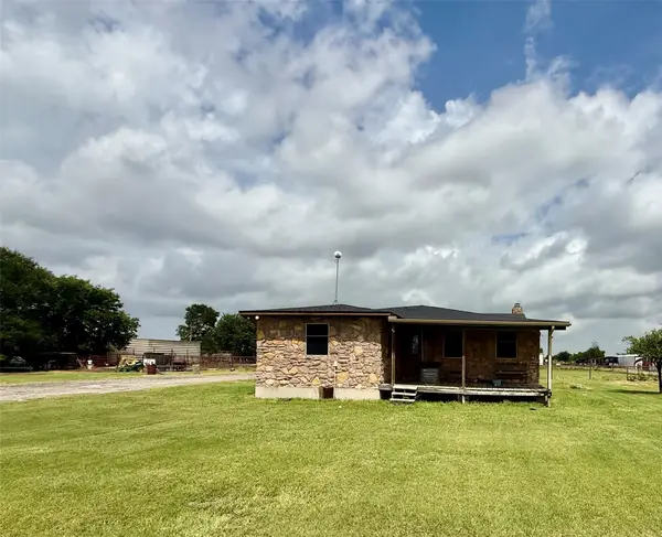 2410/2412 Neck Drive, Palmer, TX 75152