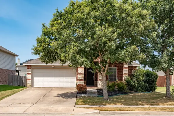 4605 Prairie Crossing Drive, Fort Worth, TX 76244