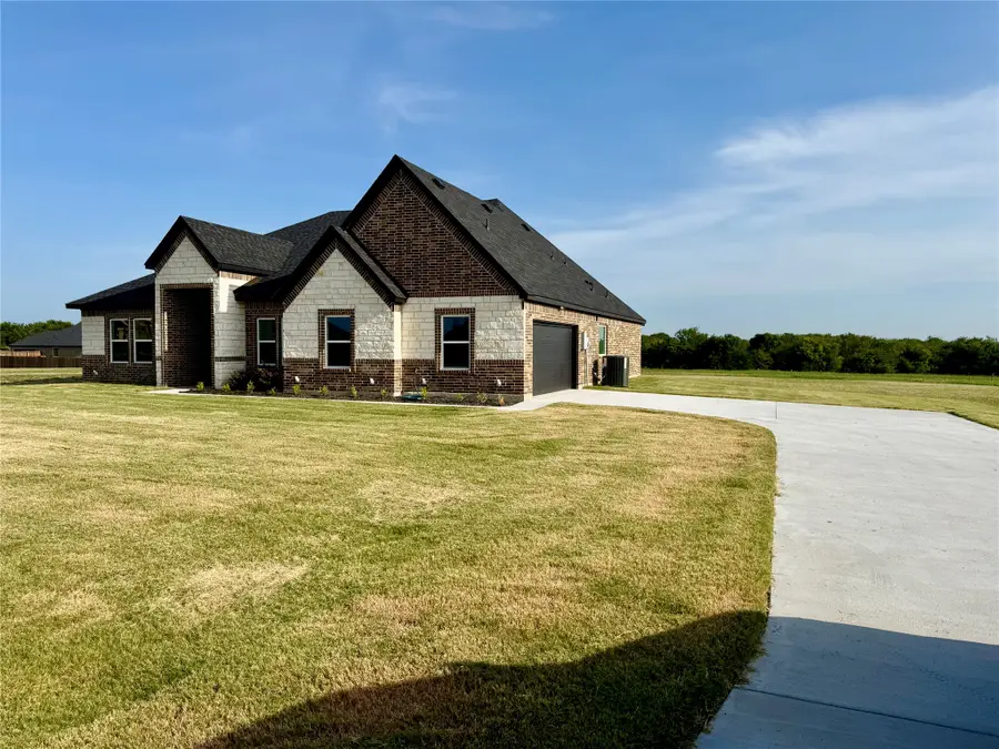 3297 Escobar Circle, Greenville, TX 75401 - #2