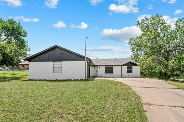 103 Park Trail Place, Joshua, TX 76058