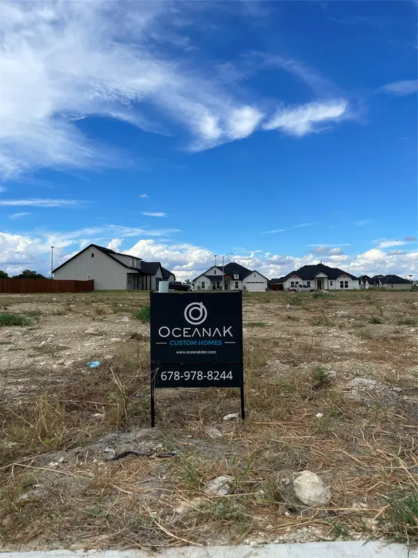 205 Cliff, Godley, TX 76044