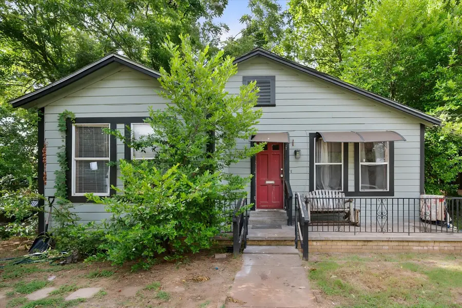 712 W Dye Street, Palestine, TX 75801 - #2