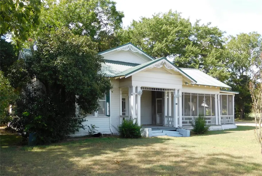 106 N 1st Street W, Dawson, TX 76639 - #2
