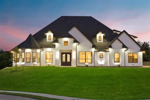 1107 Lily Court, Grand Prairie, TX 75104