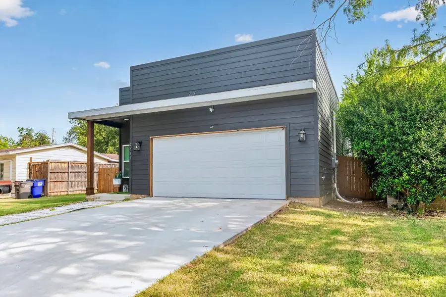 2646 Greenhurst Drive, Farmers Branch, TX 75234 - #2