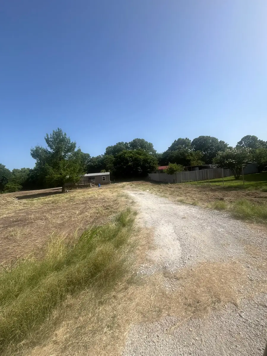 101 Brook Court, Springtown, TX 76082 - #3
