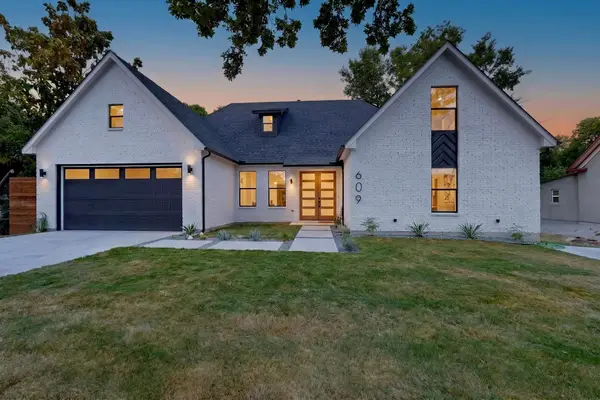 609 E Grove Street, Kaufman, TX 75142