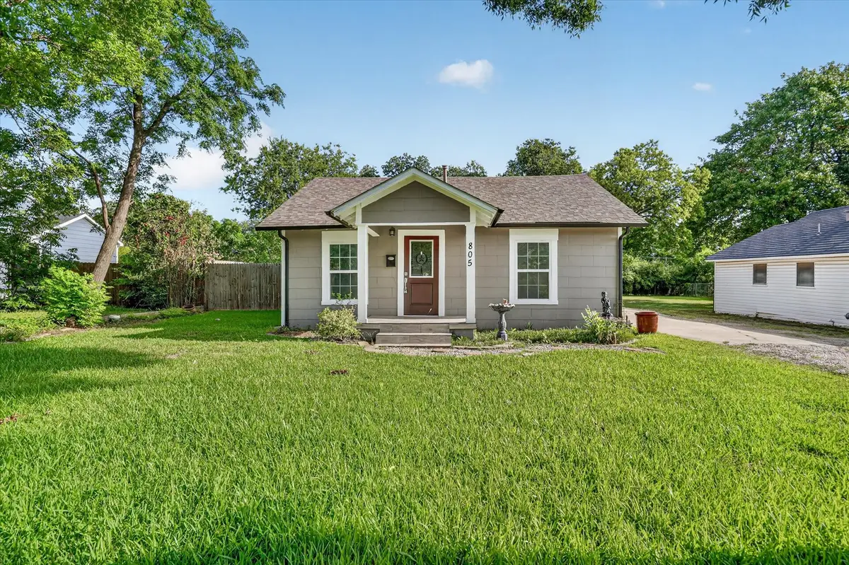 805 Houston Street, Arlington, TX 76012 - #1