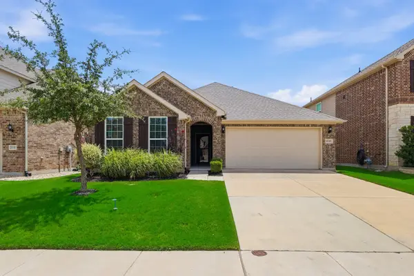 1045 Twisting Ridge Terrace, Fort Worth, TX 76052