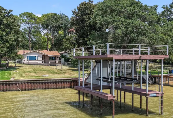 179 Autumn Wood Trail, Gun Barrel City, TX 75156