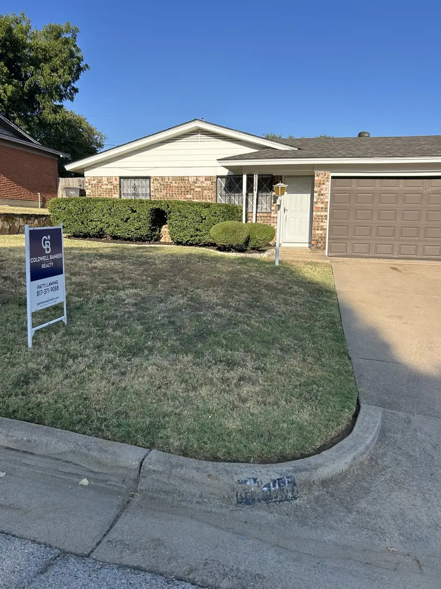 4204 Burke Road, Fort Worth, TX 76119 - #2