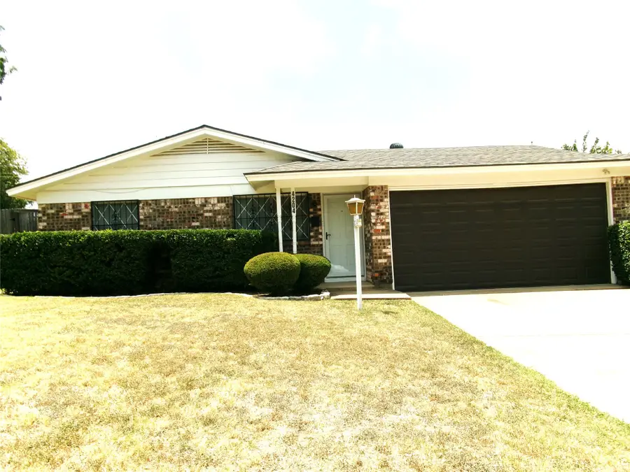 4204 Burke Road, Fort Worth, TX 76119 - #3