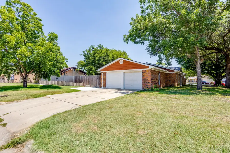 450 Nathan Street, Burleson, TX 76028 - #2