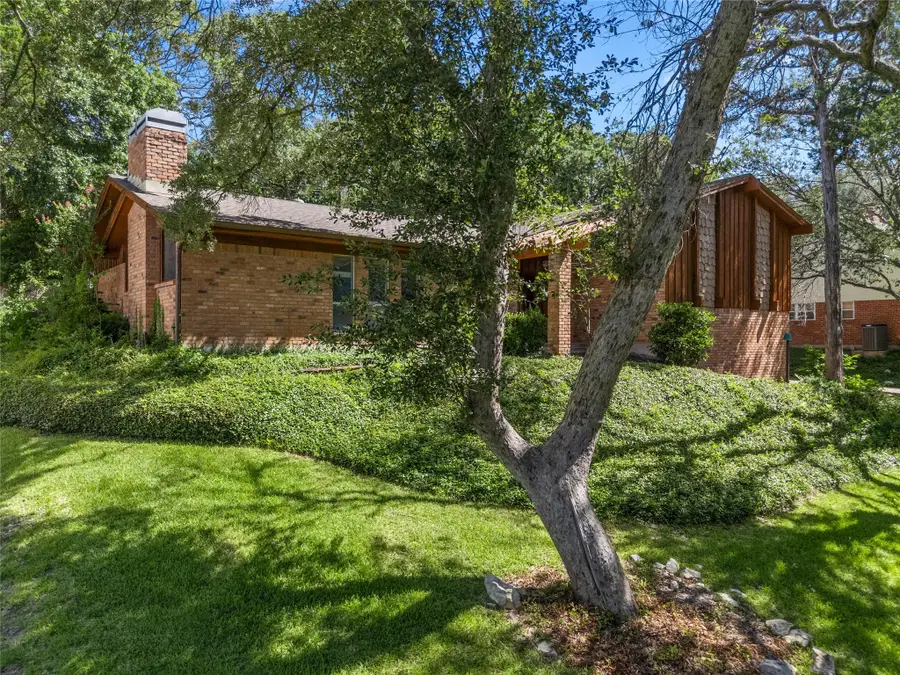 2624 Eldridge Lane, Waco, TX 76710 - #2