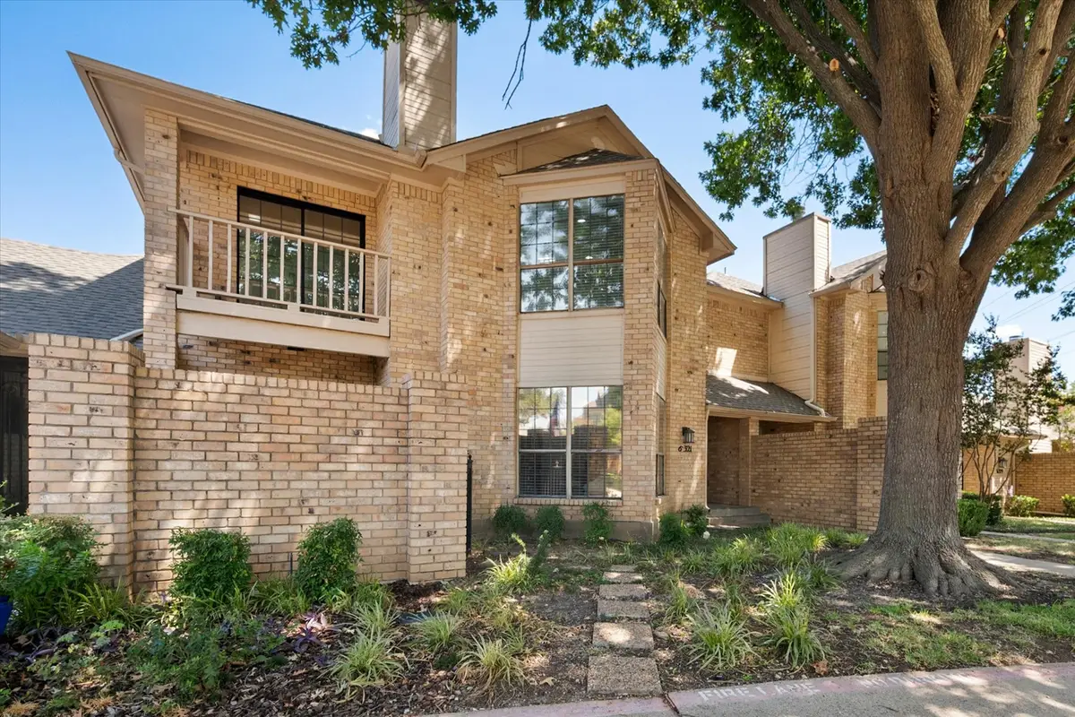 6321 Seabrook Drive, Fort Worth, TX 76132 - #1