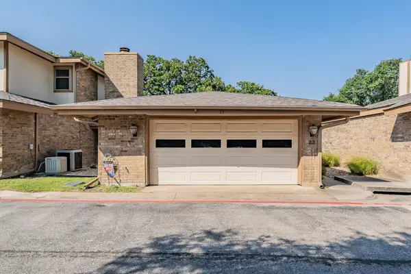23 Park Lane, Bedford, TX 76021