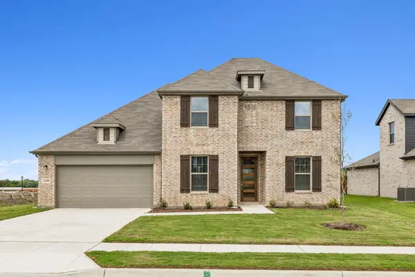 724 Metallic Tree Lane, Van Alstyne, TX 75495