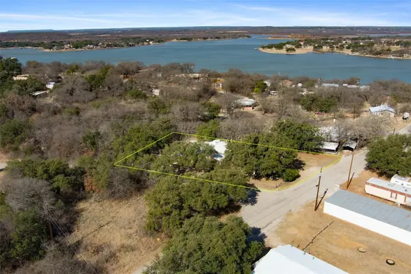 6904 Clover Leaf Drive, Brownwood, TX 76801