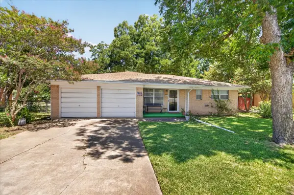 307 Estates Drive, Woodway, TX 76712