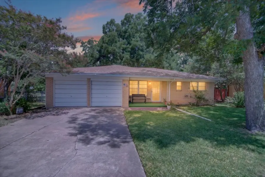 307 Estates Drive, Woodway, TX 76712 - #2