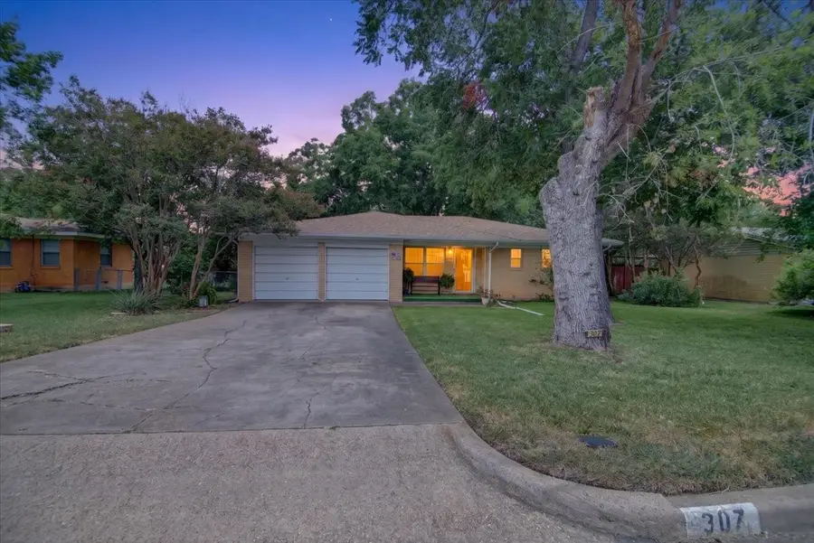 307 Estates Drive, Woodway, TX 76712 - #3